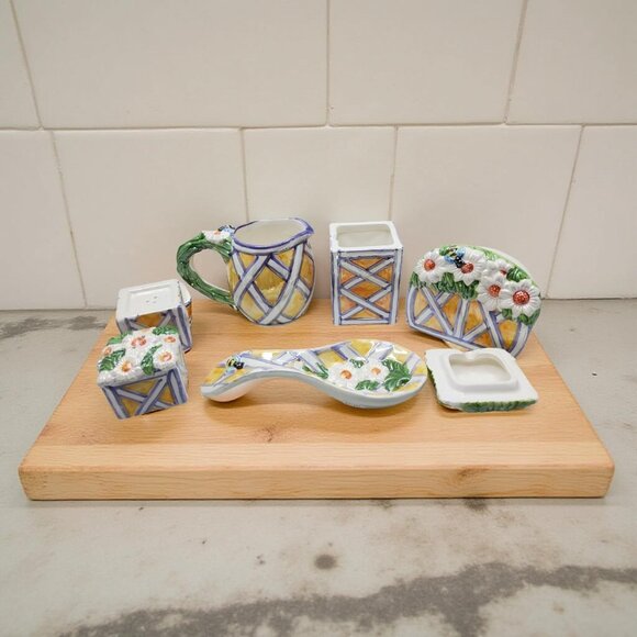 Vintage Glazed Ceramic Daisy and Honeybee Farmhouse Style 7 piece Tabletop Set - Picture 3 of 10